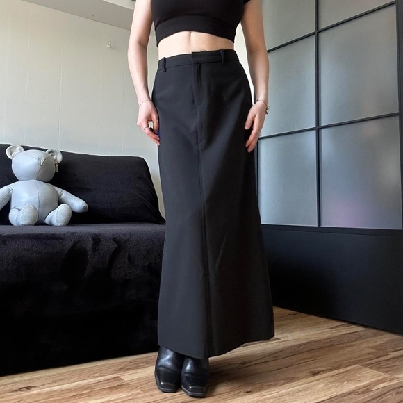 The Perfect Black Fold Over Maxi Skirt - Picture 8 of 8